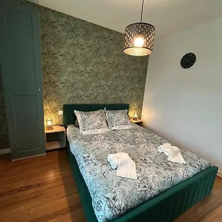 Le Nid De La Grotte * Lourdes